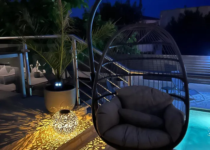 Kovacev Apartman Zára